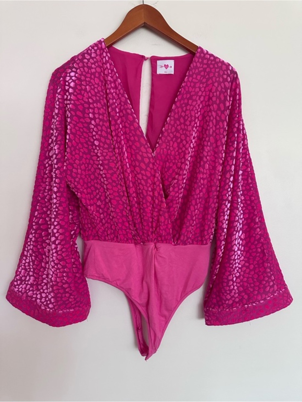 Buddy Love Vibrant Metallic Pink Camisole Wrap Top Size Small